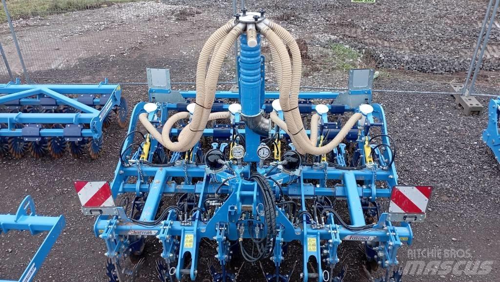 Farmet STRIP-TILL 6N Keski pullukları
