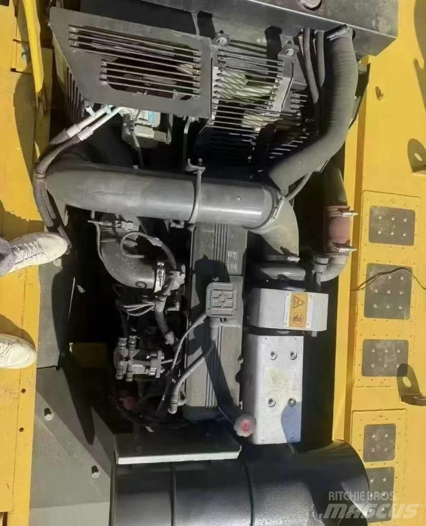 Komatsu PC 350 Paletli ekskavatörler