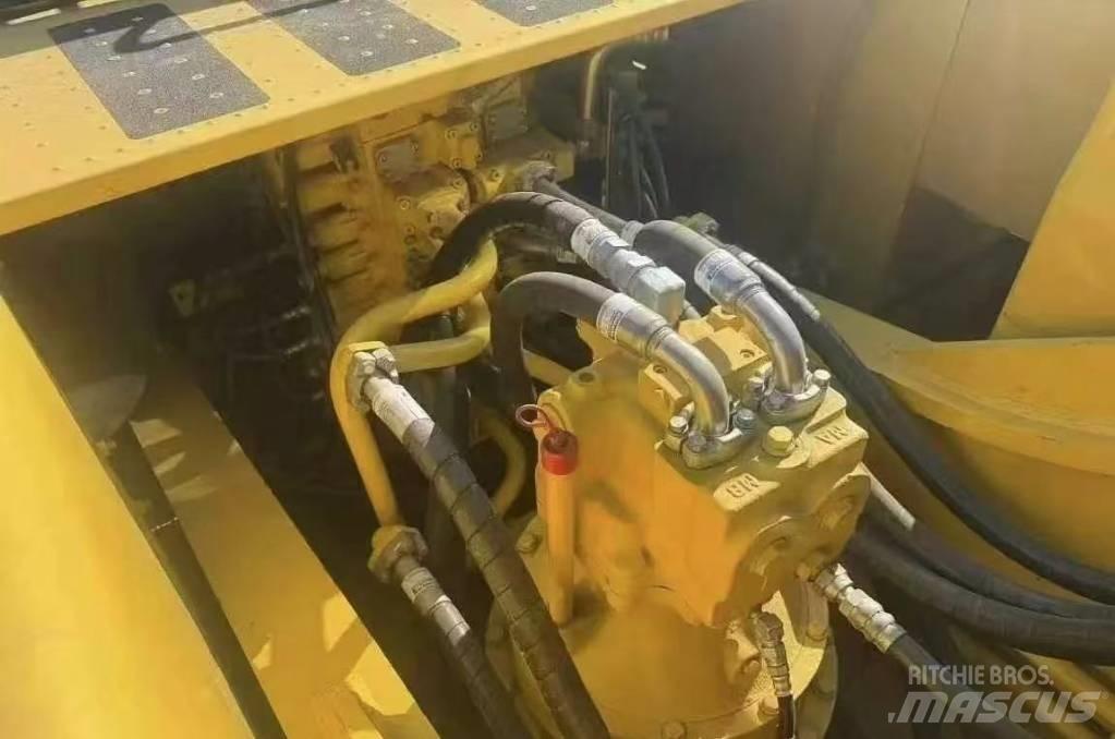 Komatsu PC 350 Paletli ekskavatörler
