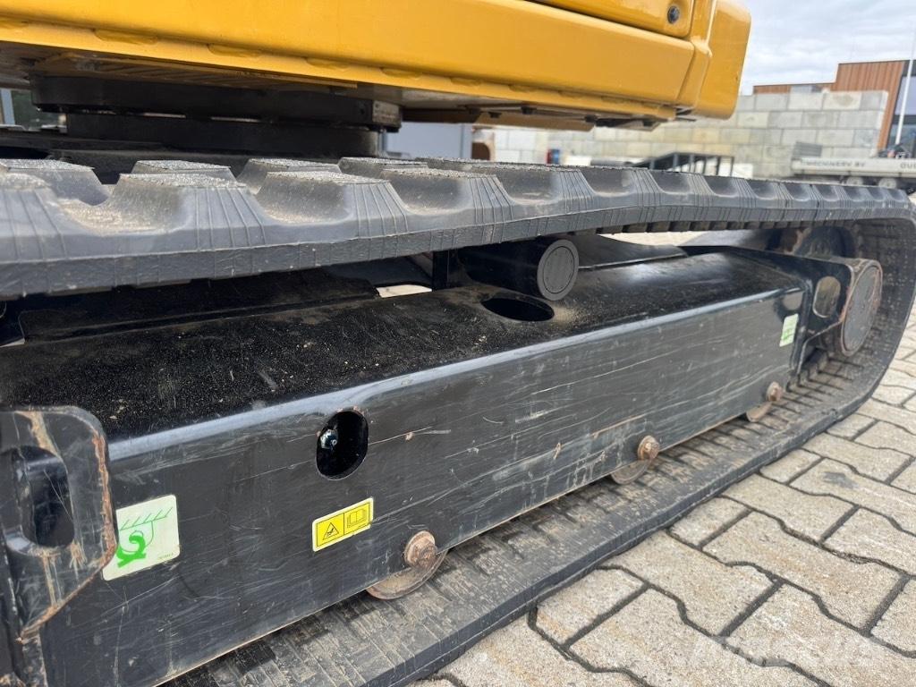 CAT 303.5 CR Mini ekskavatörler, 7 tona dek