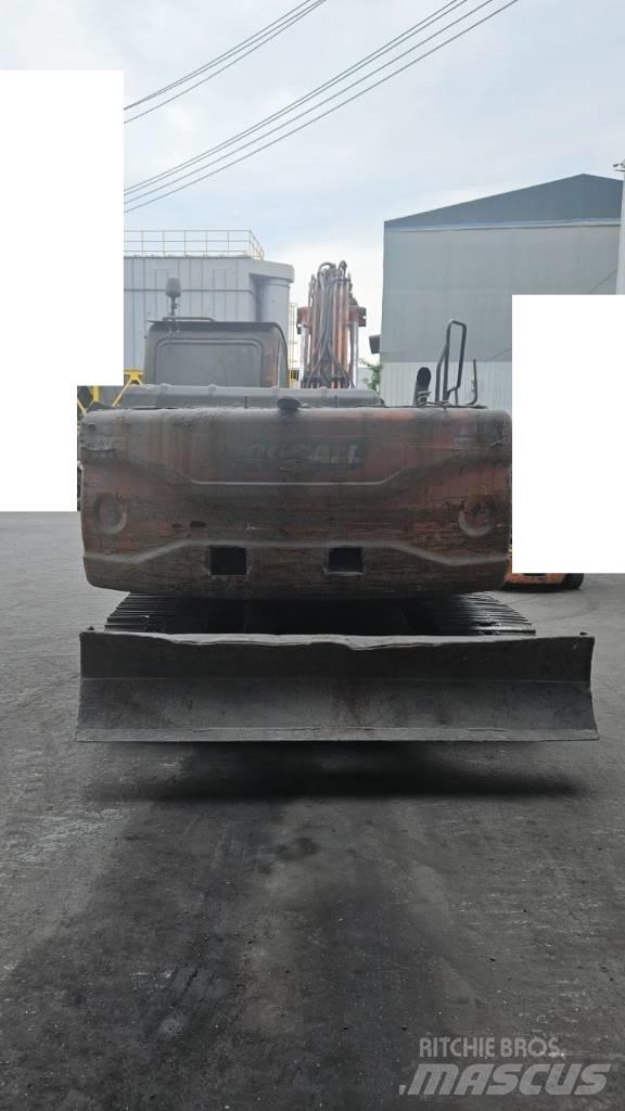 Doosan DX 140 LC Paletli ekskavatörler