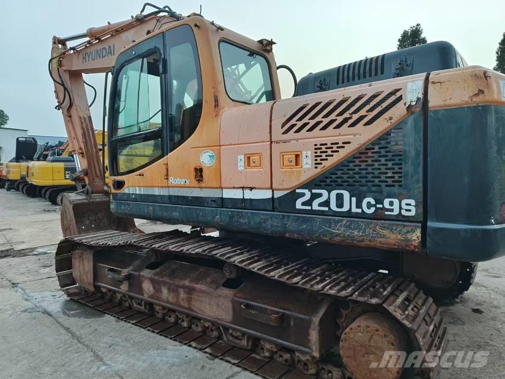 Hyundai R220LC-9S Paletli ekskavatörler