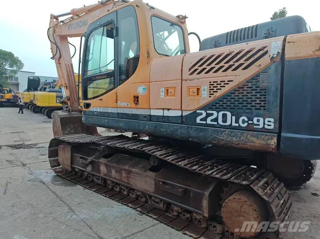 Hyundai R220LC-9S Paletli ekskavatörler