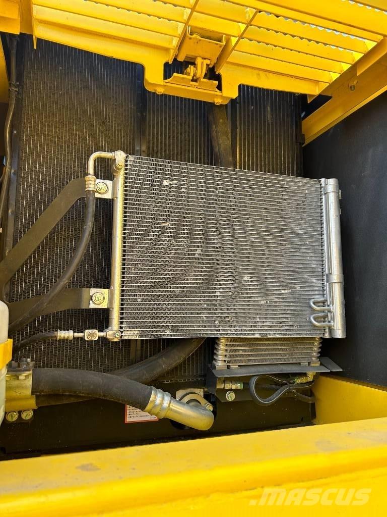 Komatsu PC 240 Paletli ekskavatörler