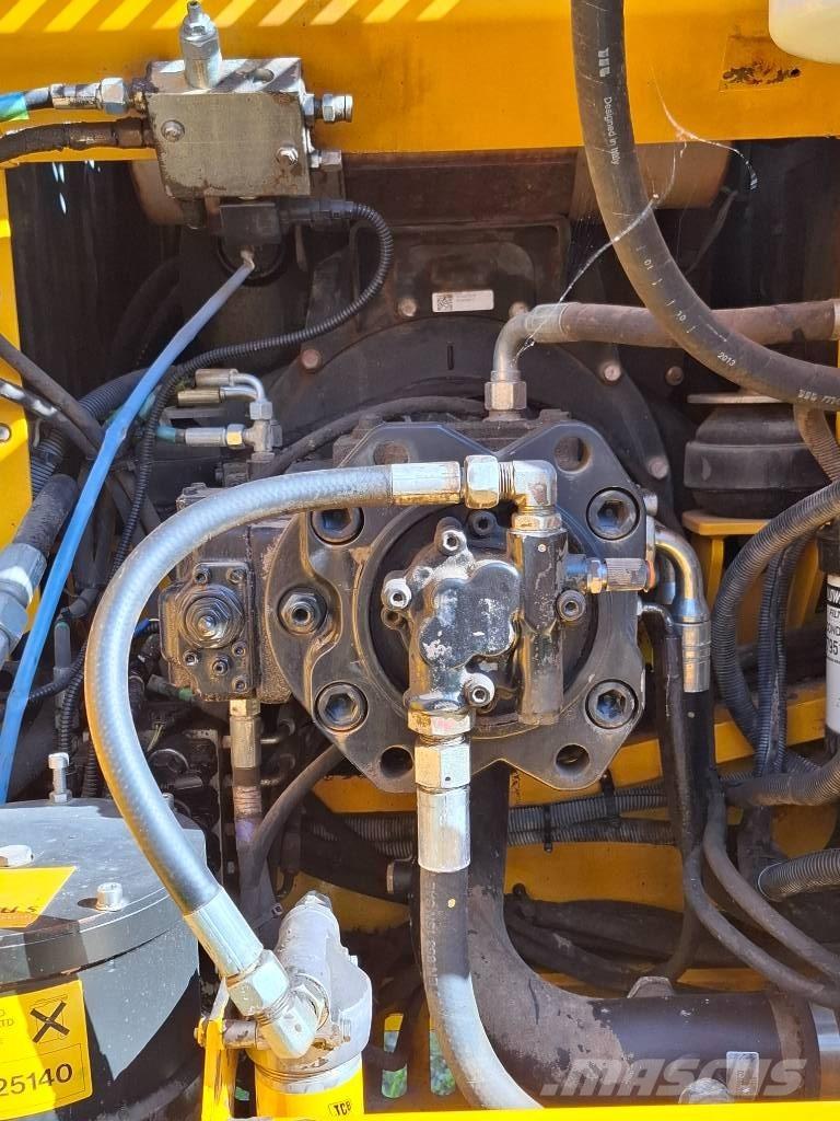 JCB JS 220 LC Paletli ekskavatörler