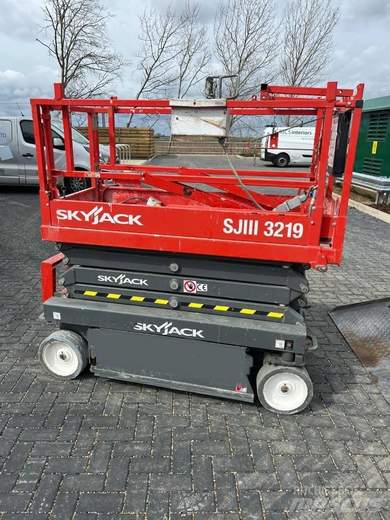 SkyJack SJ 3219 Makasli platformlar
