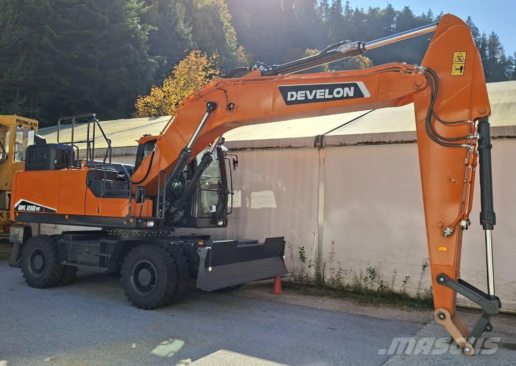 Develon DX 210 W-7 Lastik tekerli ekskavatörler