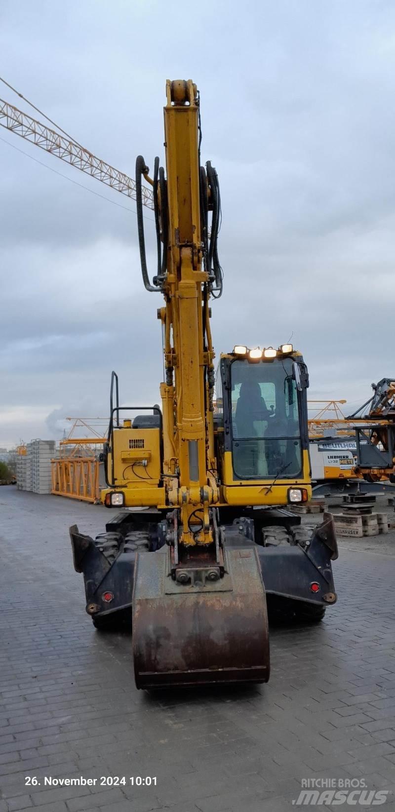 Komatsu PW160-7E0 Lastik tekerli ekskavatörler