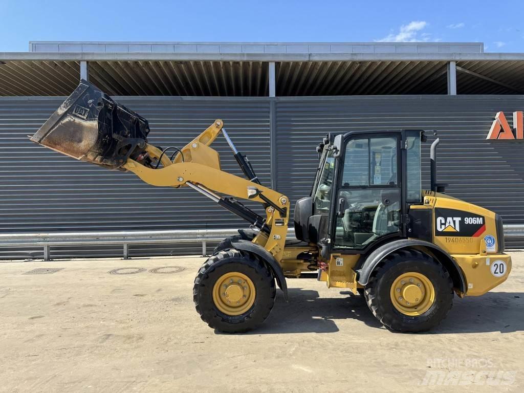CAT 906M Tekerlekli yükleyiciler