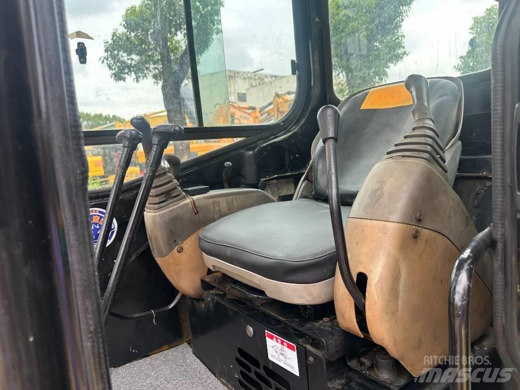 CAT 303 Mini ekskavatörler, 7 tona dek
