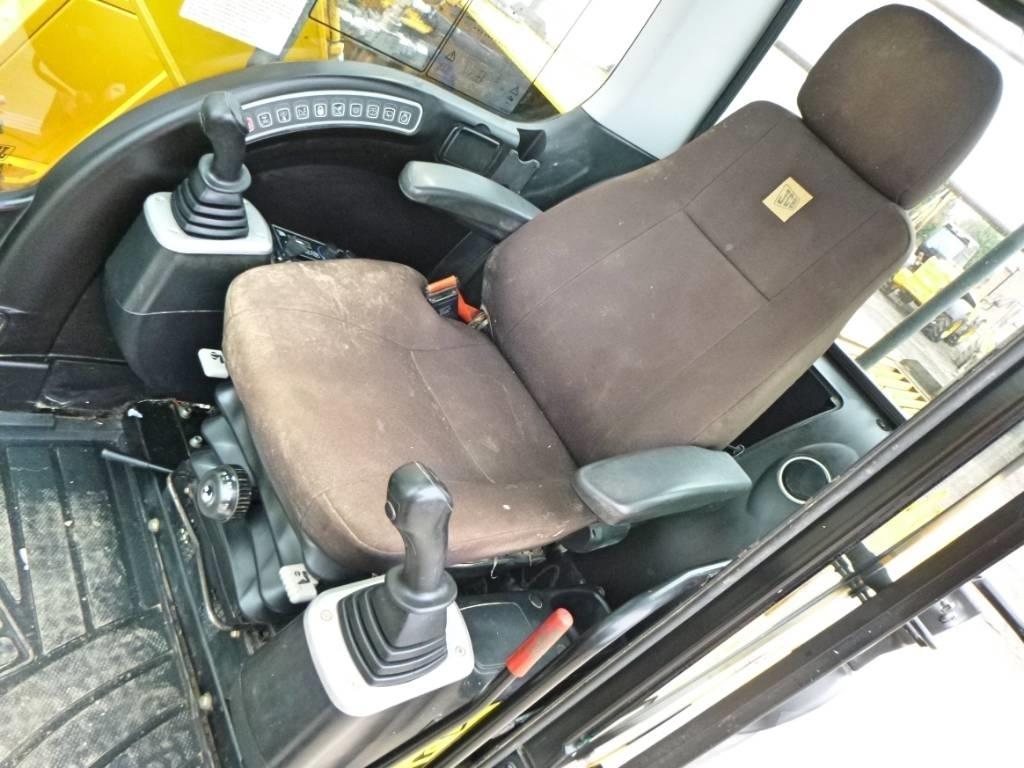 JCB JS 130 LC Paletli ekskavatörler