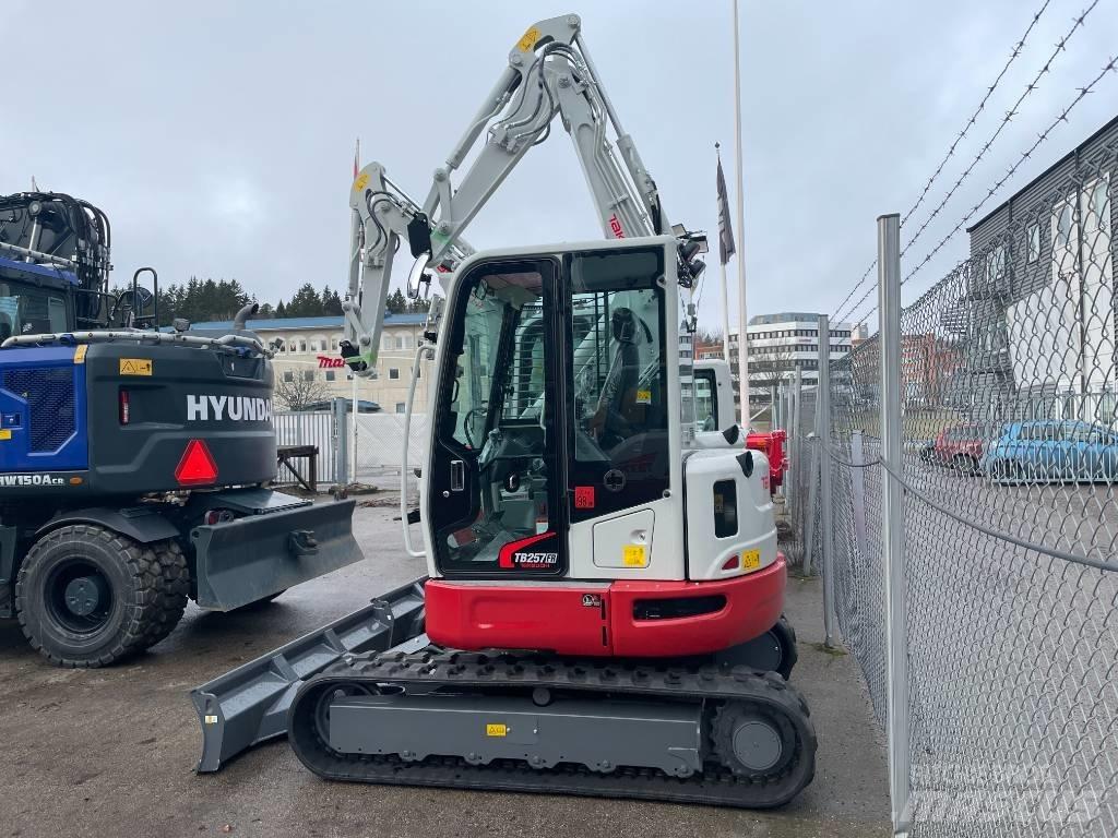Takeuchi TB 257 FR Mini ekskavatörler, 7 tona dek