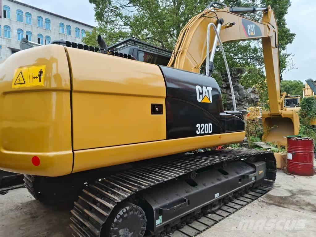 CAT 320d Paletli ekskavatörler
