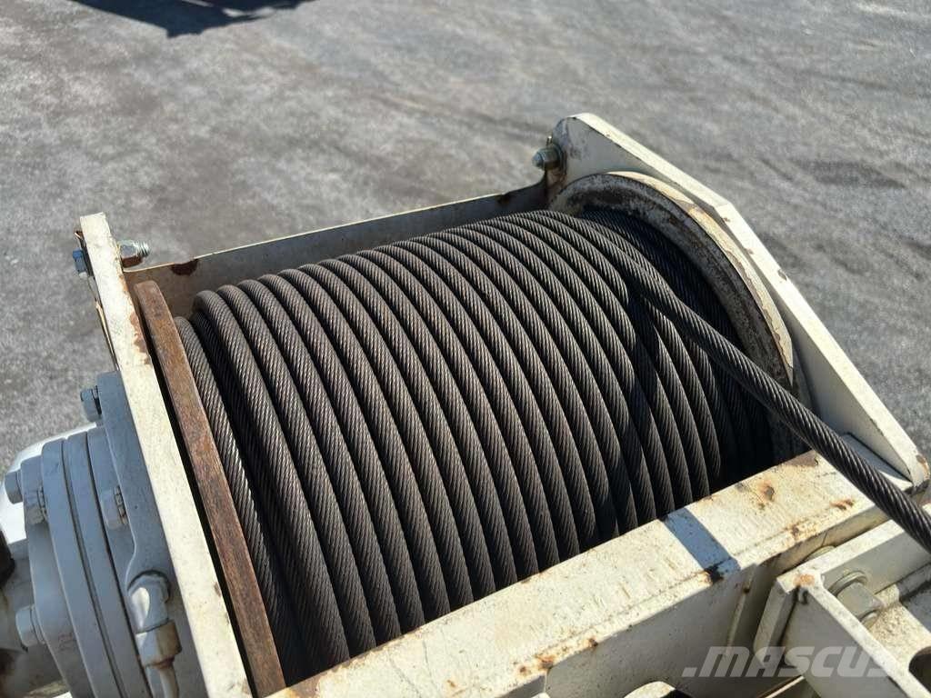 Terex BT 4792 Araç üzeri vinçler