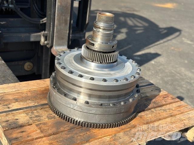 CAT 725 ZMIENNIK Hidrolik