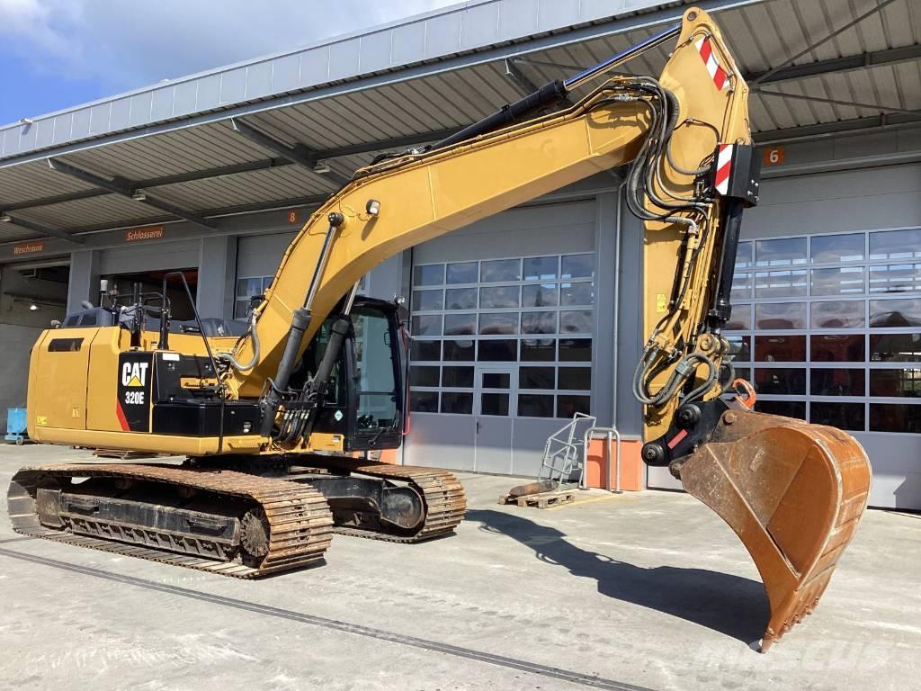CAT 320 E L Paletli ekskavatörler