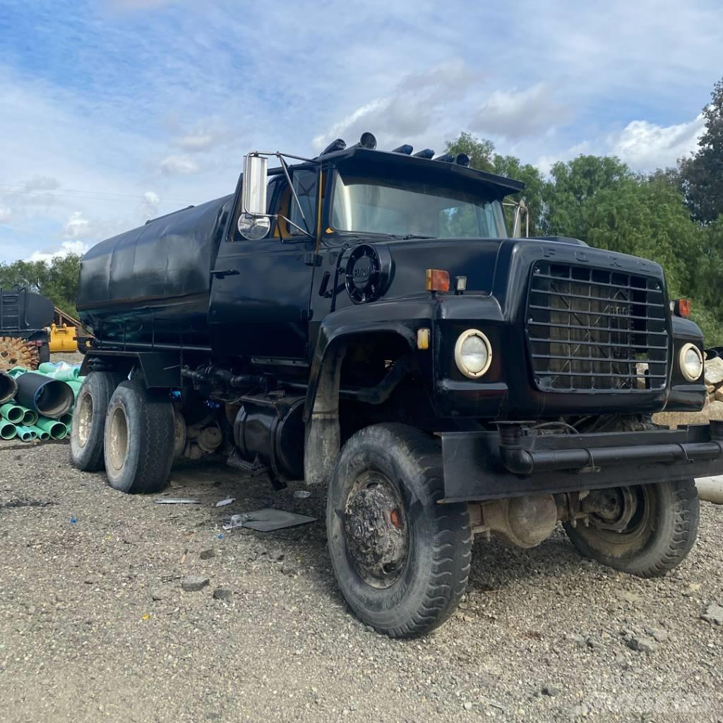 Ford 6 x 6 Su tankerleri