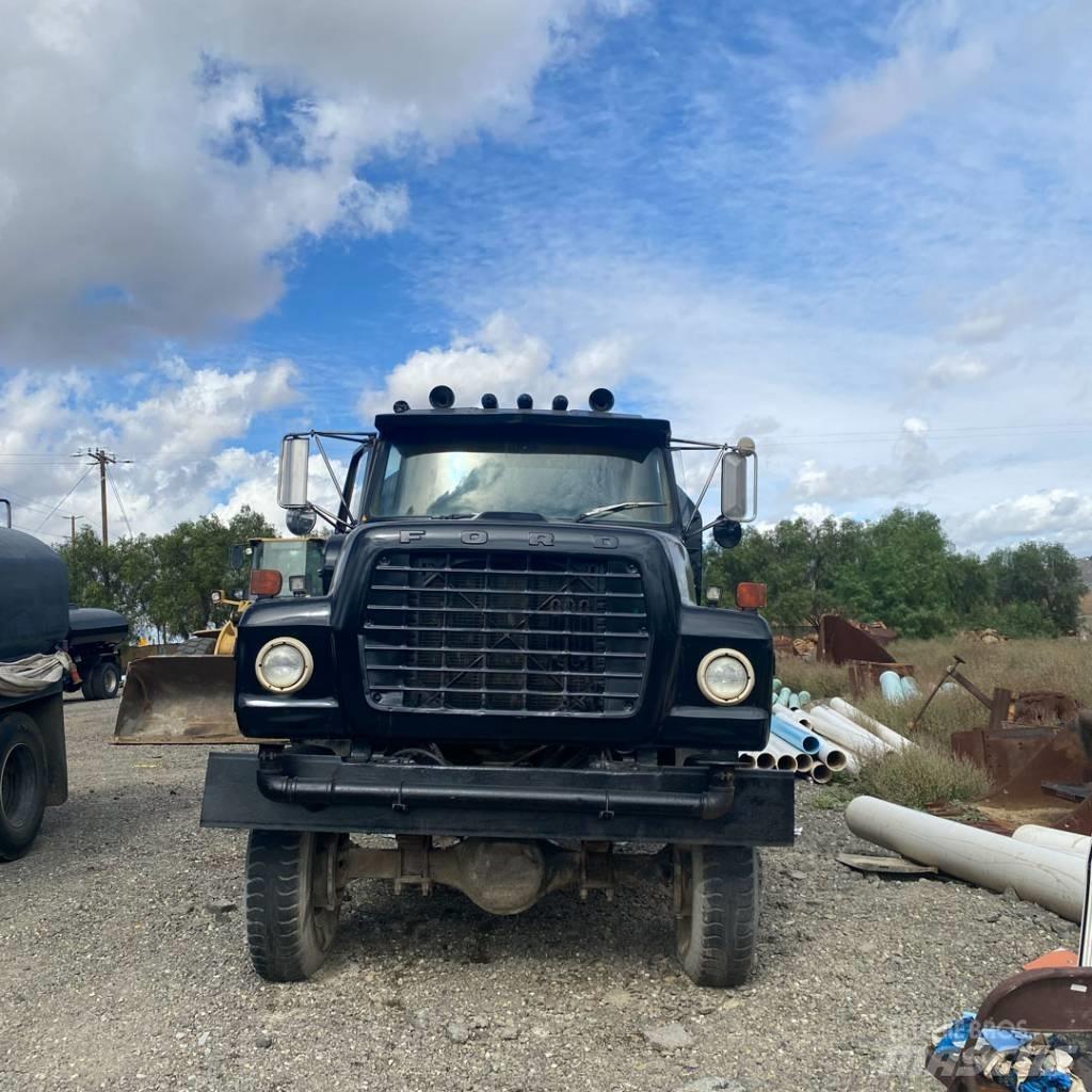 Ford 6 x 6 Su tankerleri