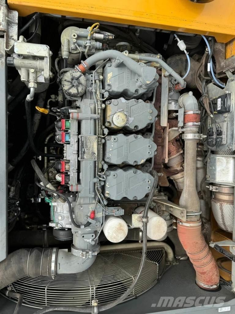 Liebherr LH 30 M Atık taşıma araçları