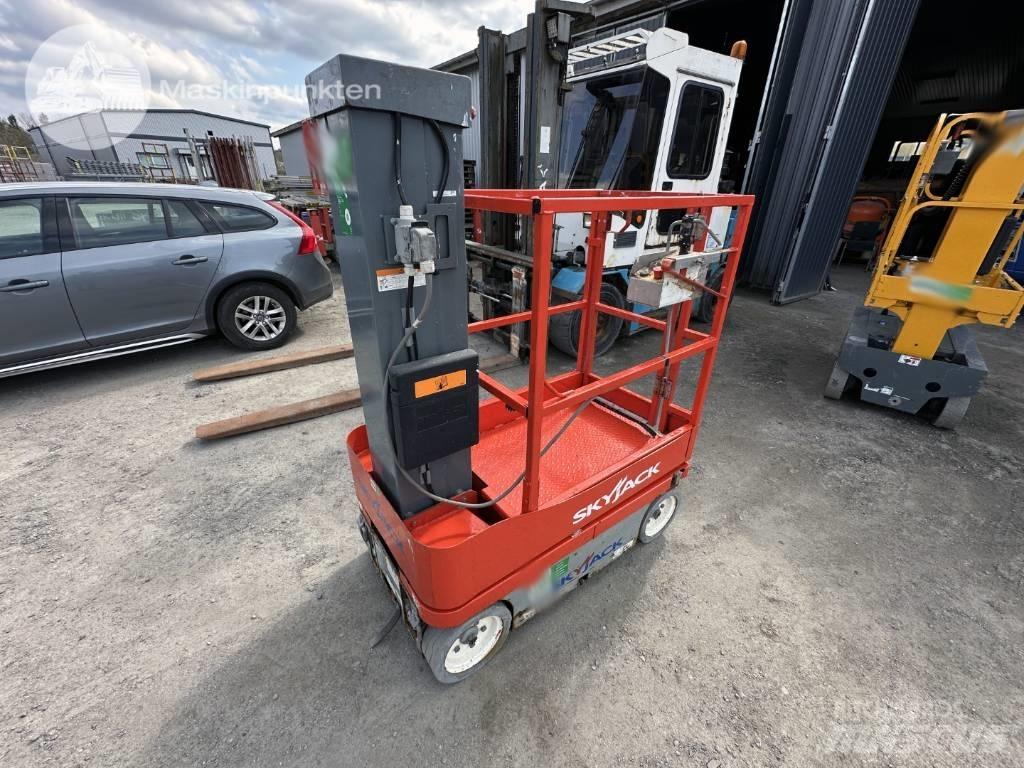 SkyJack SJ 12 Personel Platformları ve Cephe Asansörleri