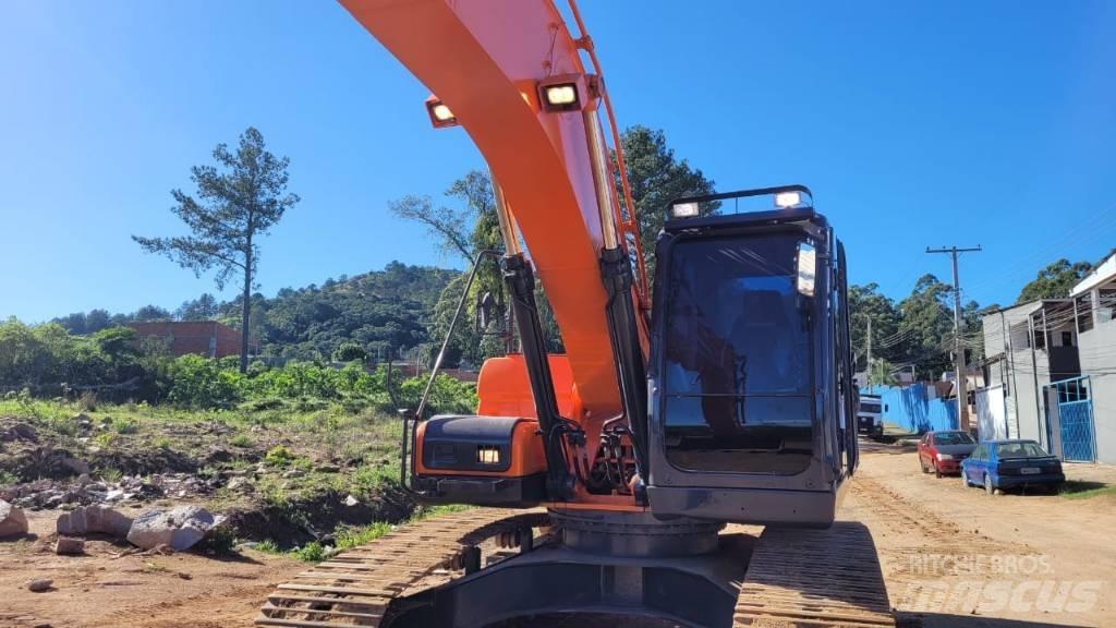 Doosan DX 225 LCA Paletli ekskavatörler