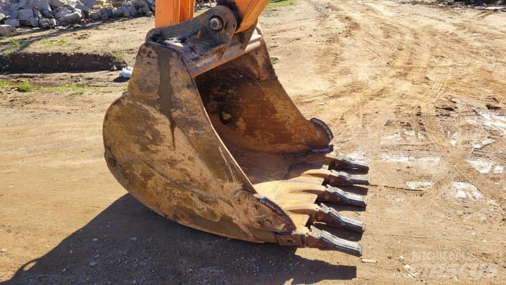 Doosan DX 225 LCA Paletli ekskavatörler