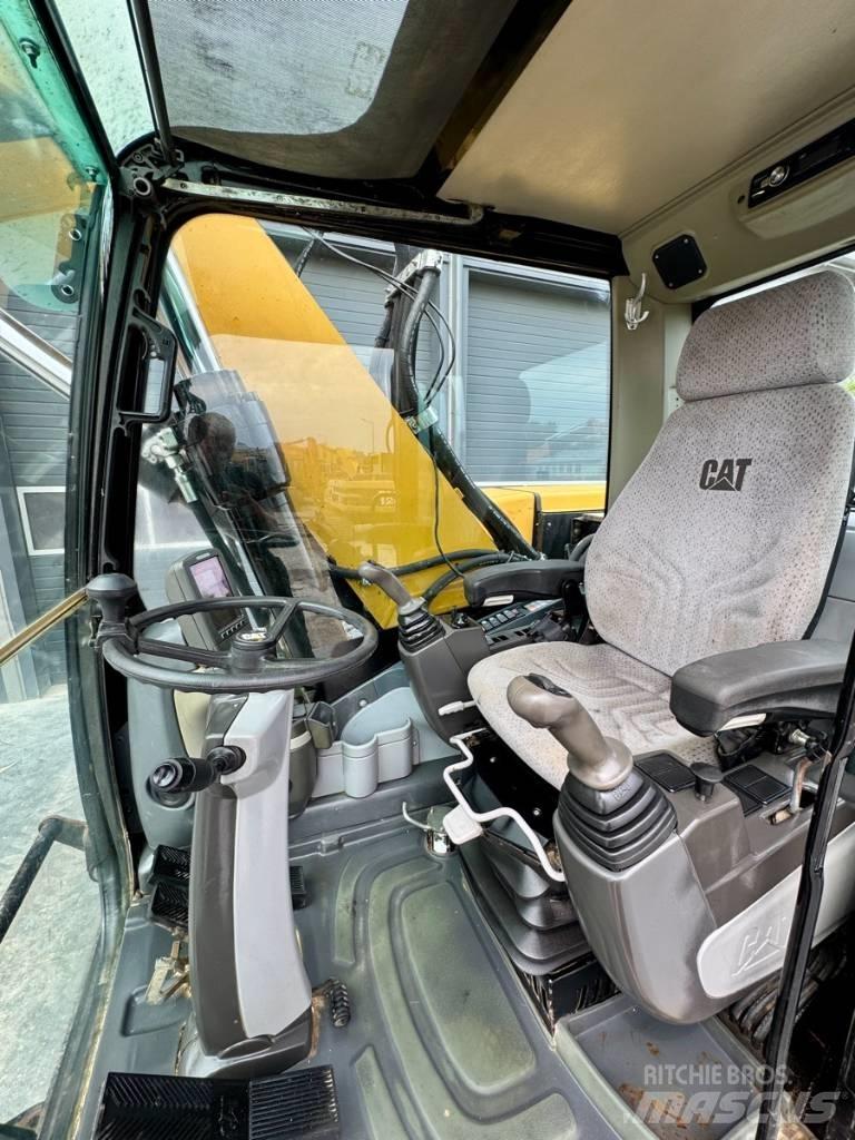 CAT M322D Lastik tekerli ekskavatörler