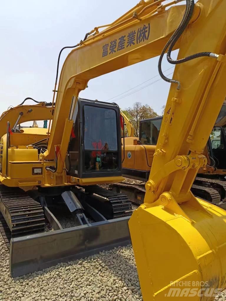 Komatsu PC 70 Paletli ekskavatörler