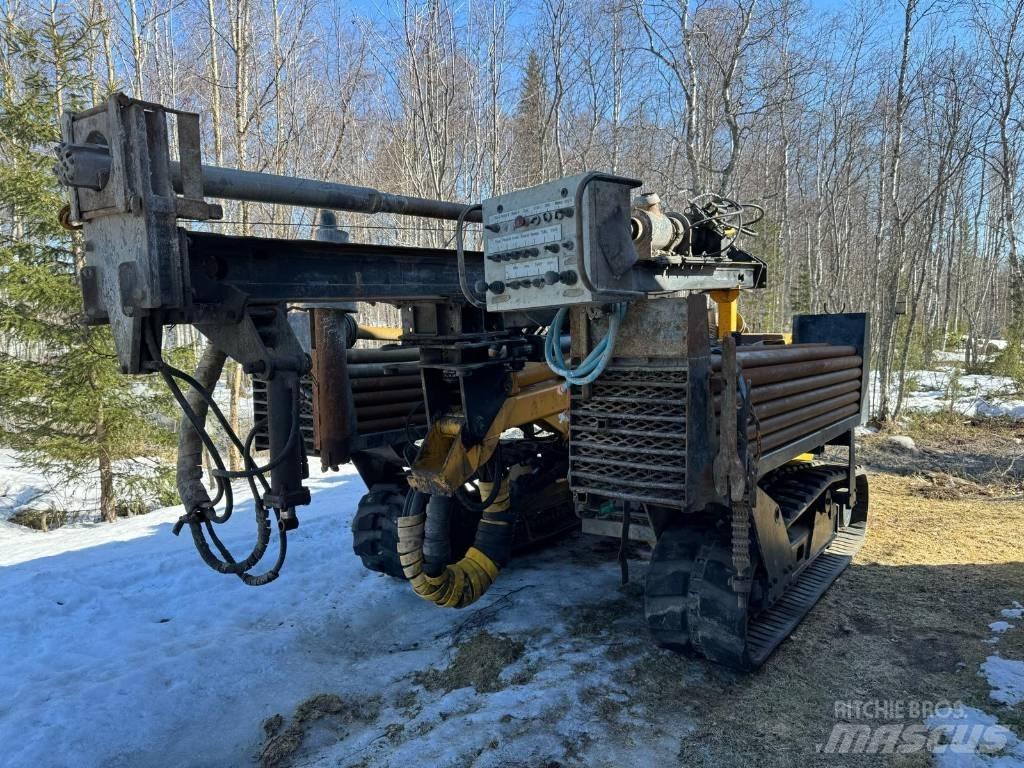 Nemek 220 TSR Kuyu sondaj makinalari