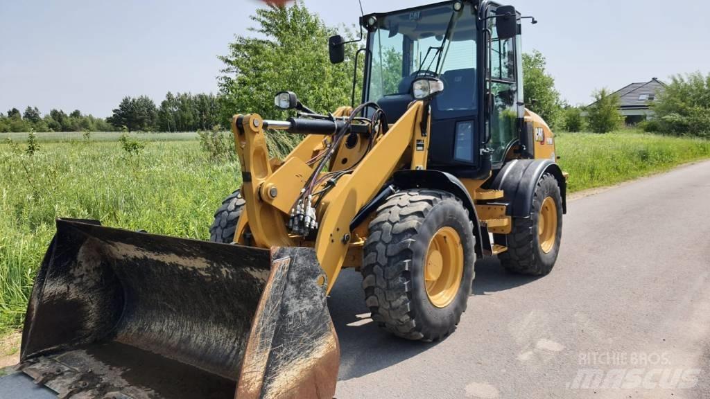CAT 908M Tekerlekli yükleyiciler