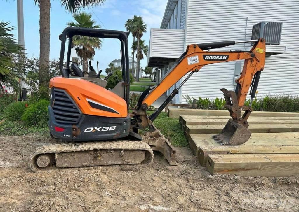 Doosan DX 35 Mini ekskavatörler, 7 tona dek