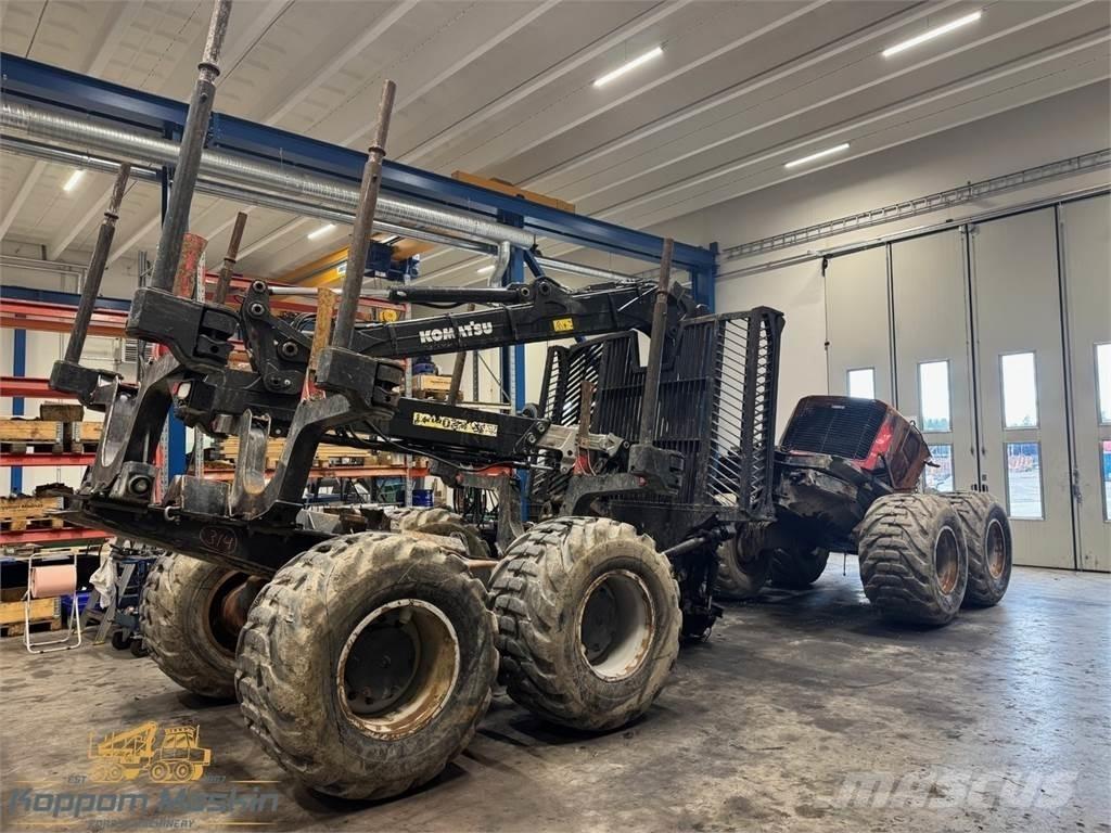 Komatsu 855 Tomruk yükleyici traktörler