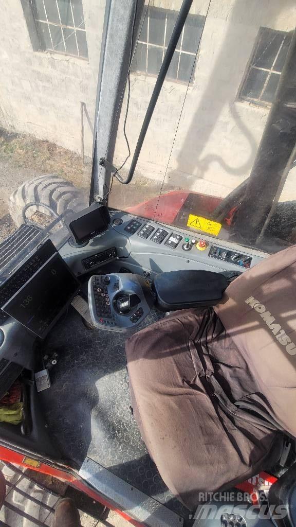 Komatsu 941.1 Biçerdöverler
