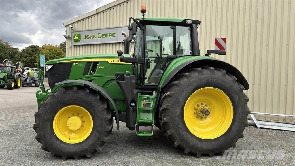 John Deere 6M240 Traktörler