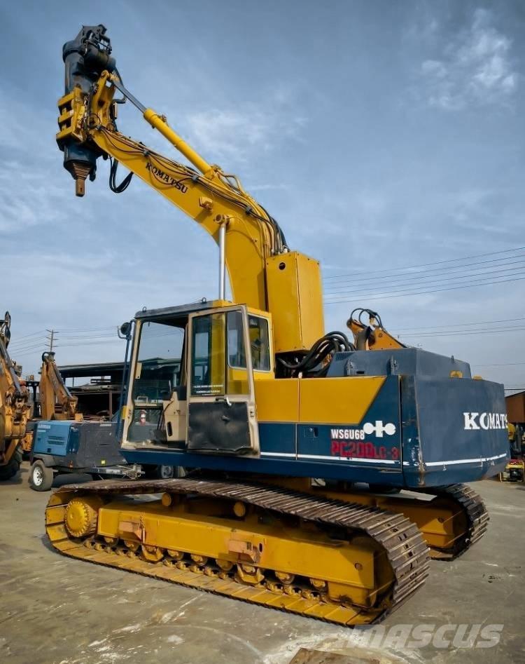 Komatsu PC 200 LC-3 Paletli ekskavatörler