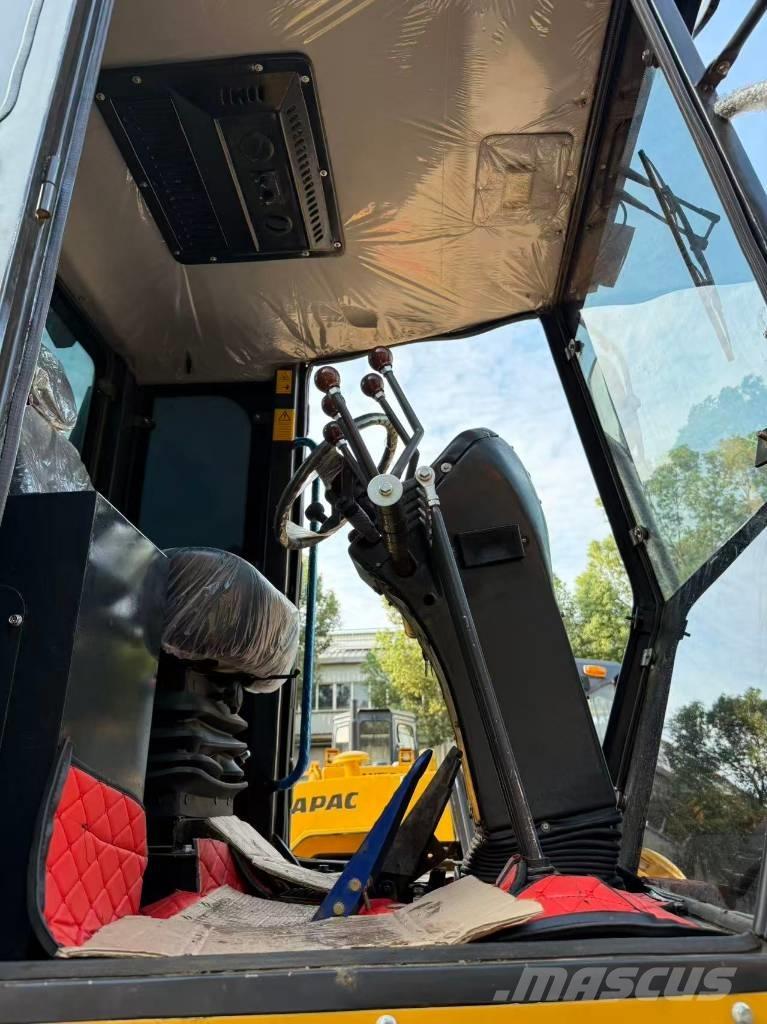 XCMG GR 1803 Greyderler