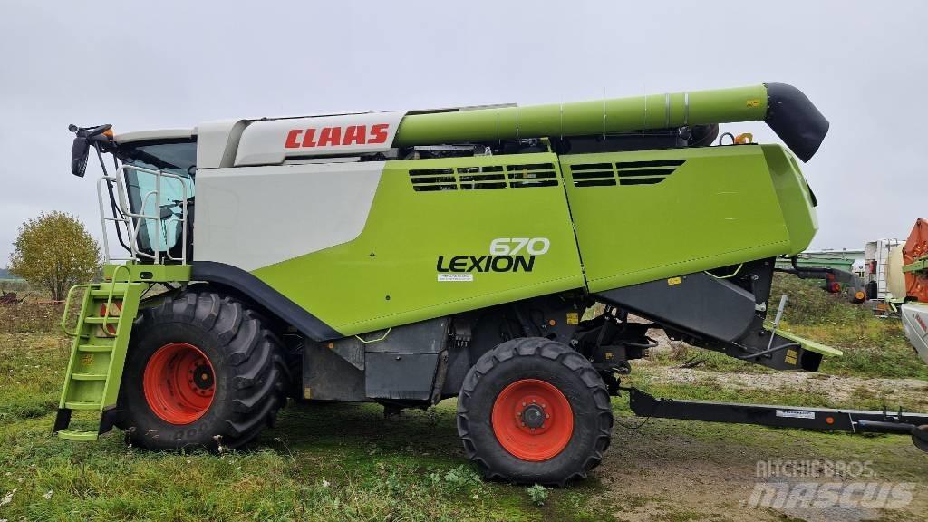 CLAAS Lexion 670 Biçerdöverler