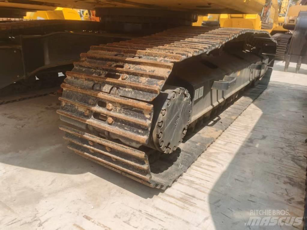 Komatsu PC 200-8 Paletli ekskavatörler