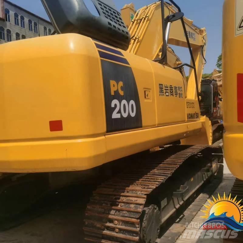 Komatsu PC 200-8 Paletli ekskavatörler