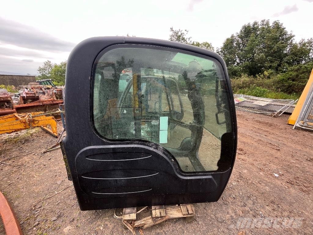 JCB JS220 Cabin / Cab Paletli ekskavatörler