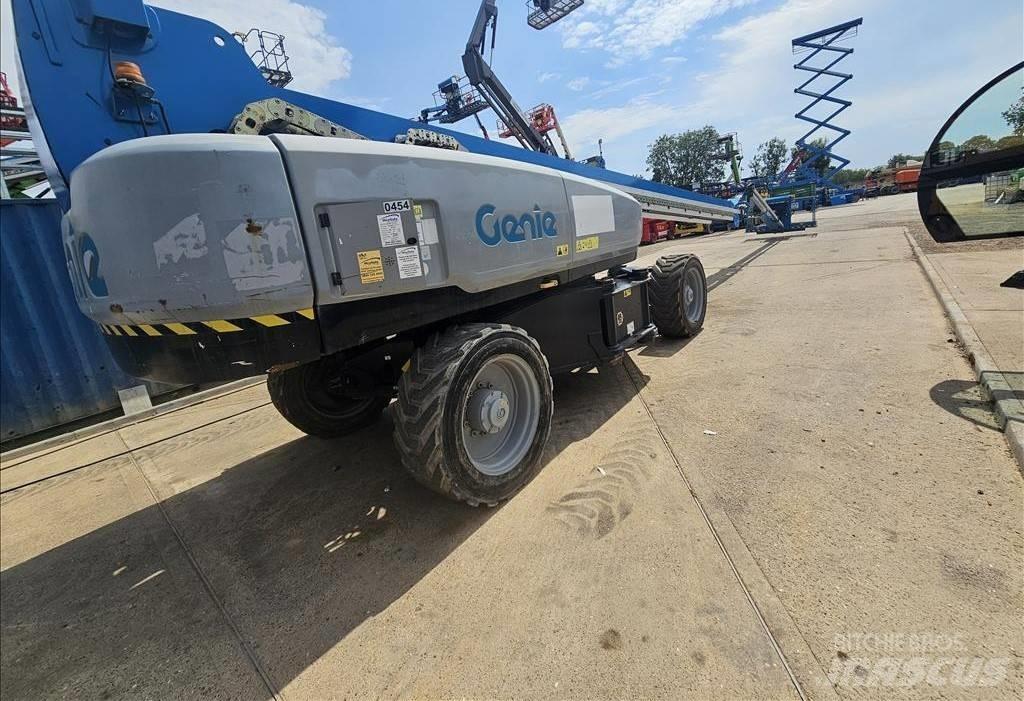 Genie SX135 XC Teleskopik personel platformları
