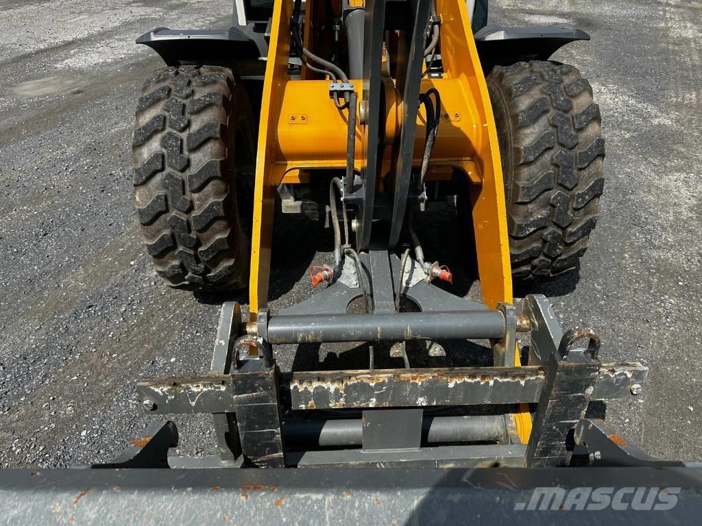 Liebherr 504 Compact Tekerlekli yükleyiciler