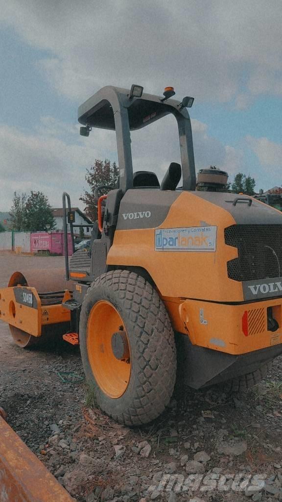 Volvo SD 45 B Tek tamburlu silindirler