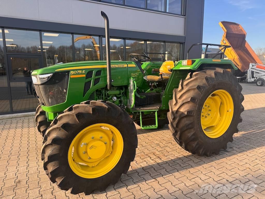 John Deere 5075 E Traktörler
