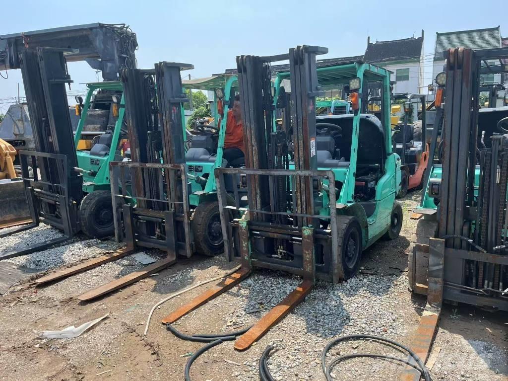 Mitsubishi FD 30 N Dizel forkliftler