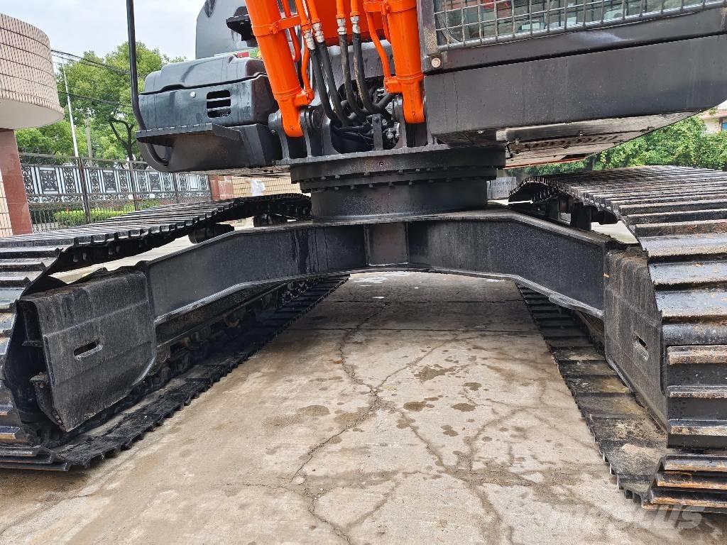 Hitachi ZX 200 Paletli ekskavatörler