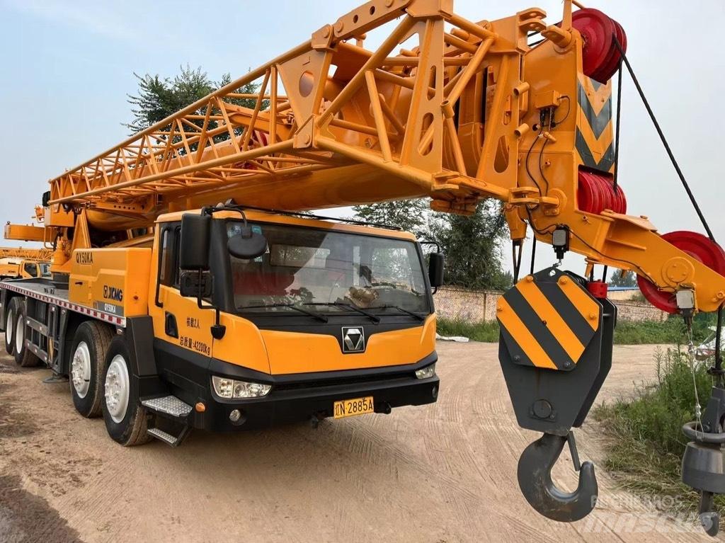 XCMG QY50KA Yol-Arazi Tipi Vinçler (AT)