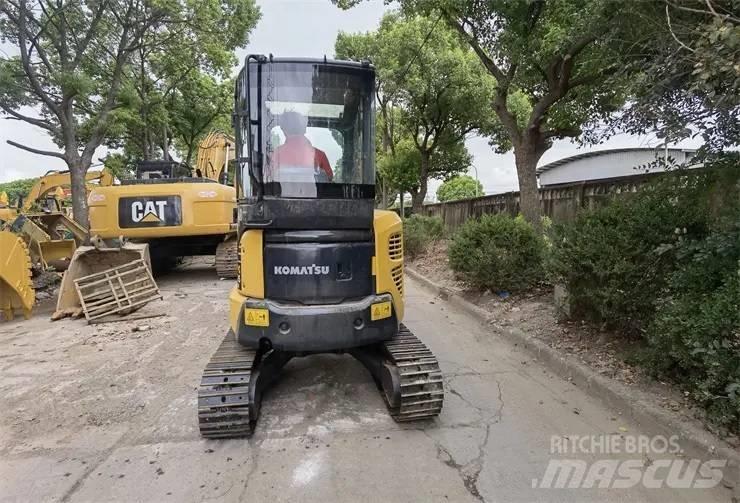 Komatsu PC35 Paletli ekskavatörler