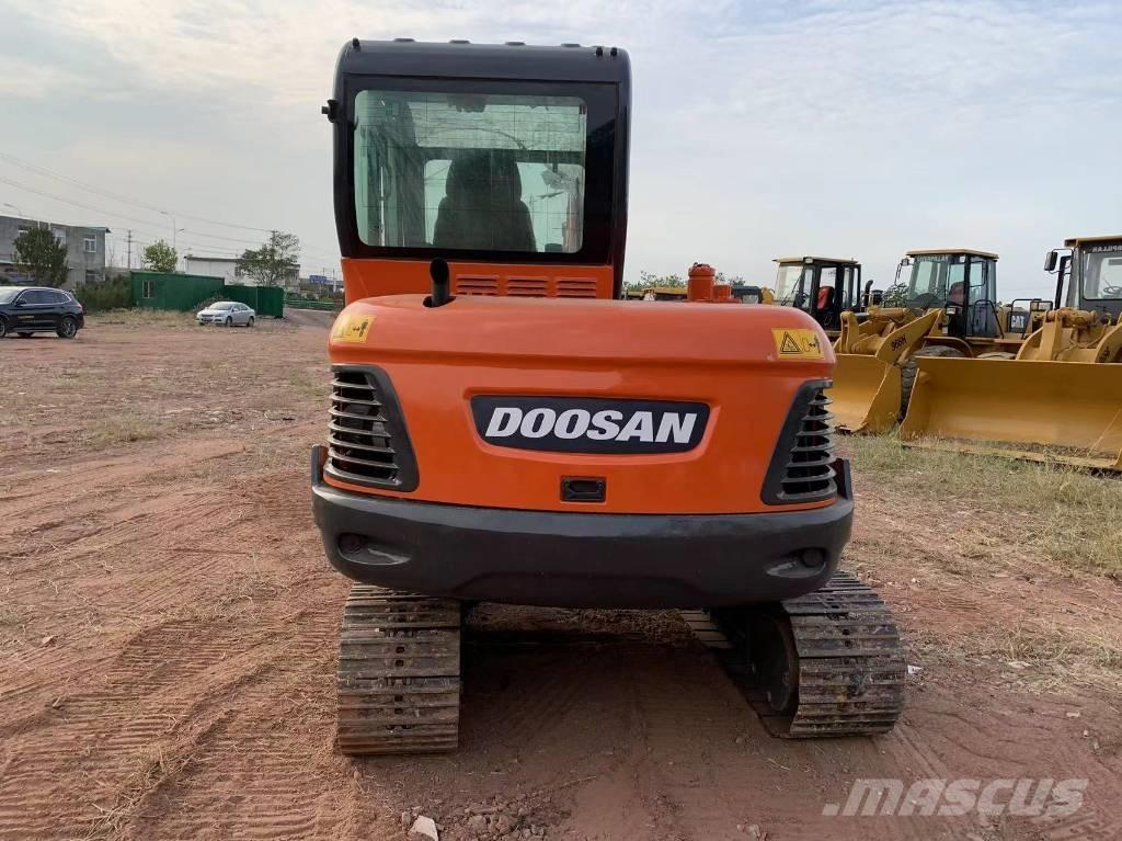 Doosan DX 55 Mini ekskavatörler, 7 tona dek