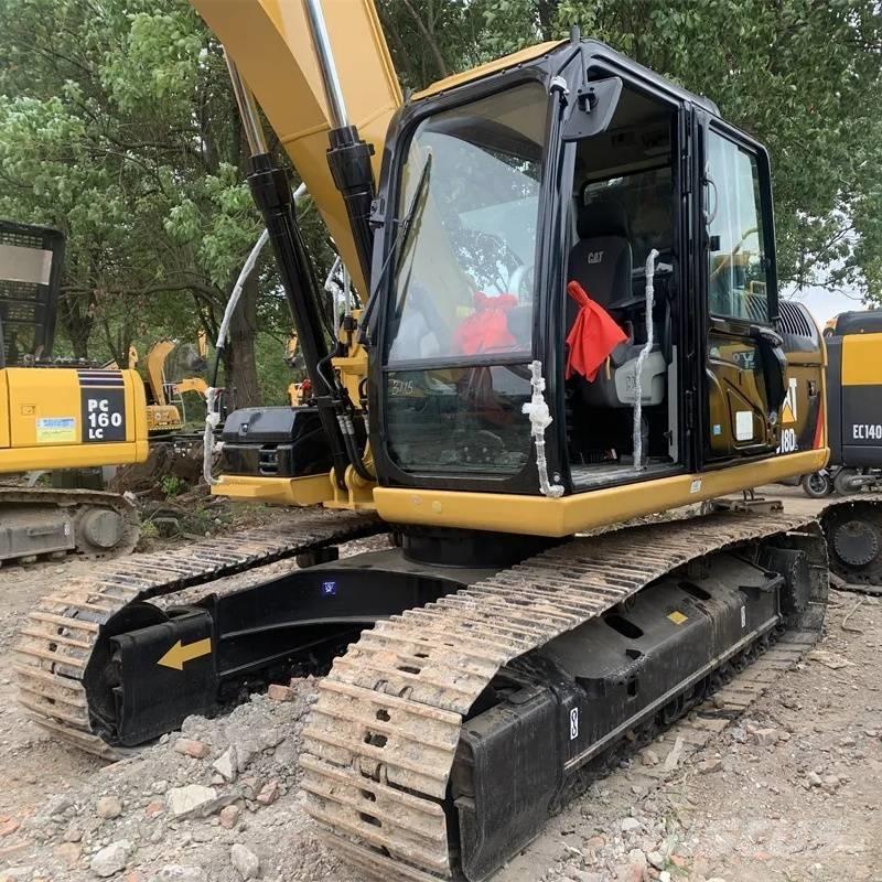 CAT 318 D Paletli ekskavatörler